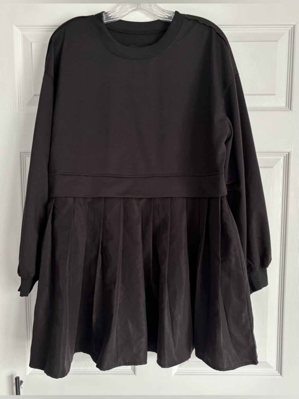 Women’s Black Soft Jersey Knit Top and Pleated Cotton Silk Skirt - Dress Size XS
